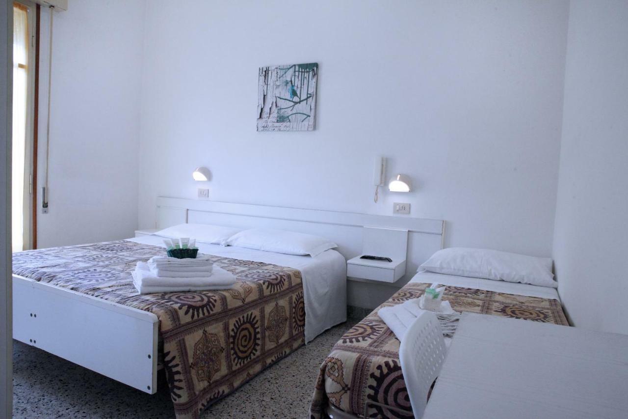 Hotel Lagomaggio Rimini Eksteriør bilde